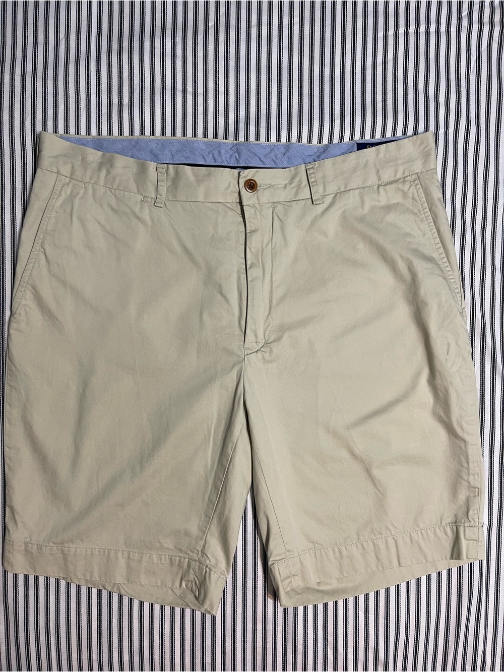 Polo Ralph Lauren Men’s Cream Cotton 9” Classic Fit Chino Shorts